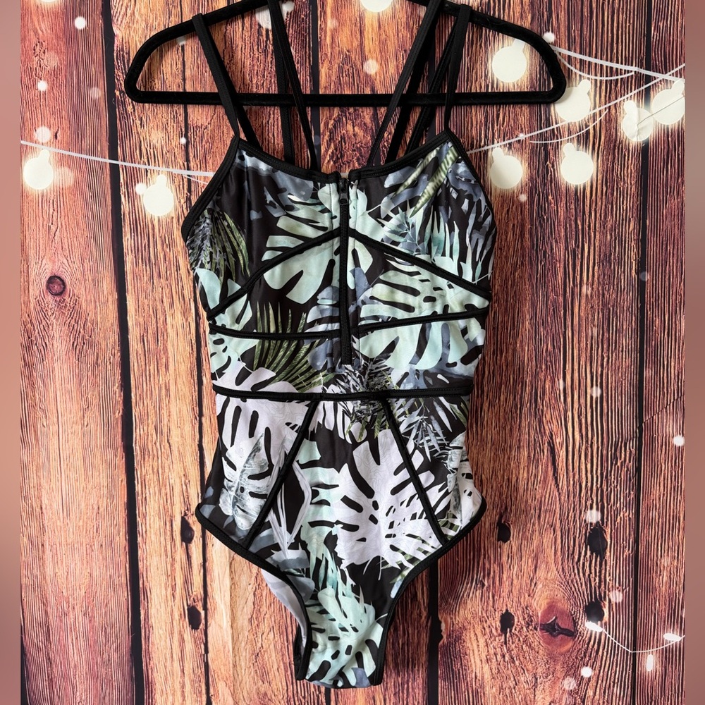 Tropical Leaf Print Swimsuit NWOT